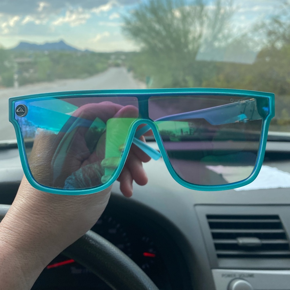 Brand New Blue Quicksilver Mirror Sunglasses